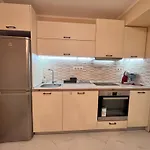 Cozy Apartment Near City Center