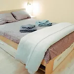 Cozy Apartment Near City Center